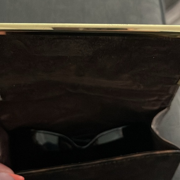 Tory Burch Black Sunglasses with Bold Frames and Dark Lenses - Picture 8 of 9